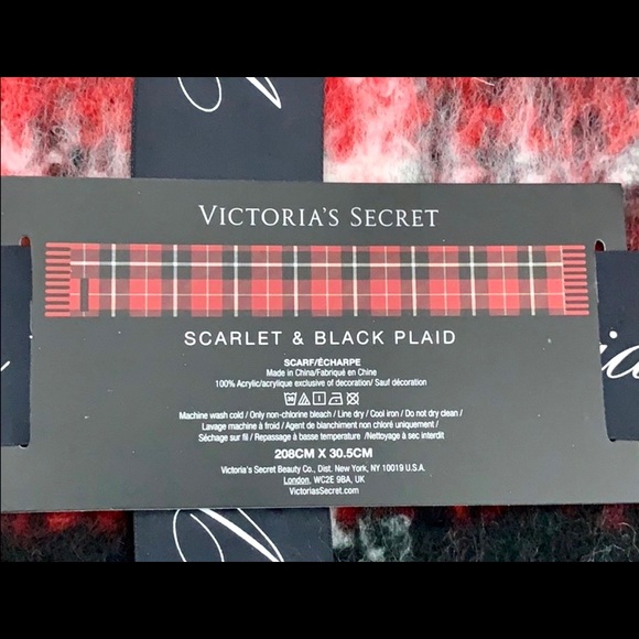VICTORIA’S SECRET SCARF - Picture 3 of 4